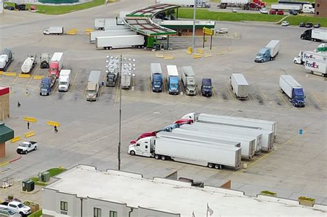Check Out. . Hotels with semi truck parking